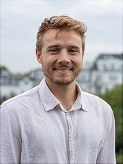 Kai Schüren -180x240